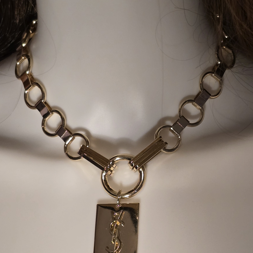 Gold Chain Necklace with Pendant